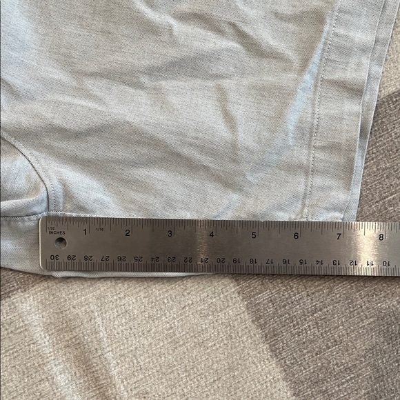 Lululemon Athletica Light Gray Men's Flat Front Shorts - Picture 2 of 4